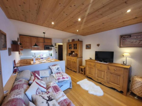 Appartement Chaleureux avec Balcon, Parking et Casier à Skis à Montgenèvre - FR-1-266-220